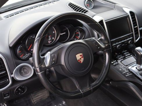 Used 2013 Porsche Cayenne Diesel AWD/4WD image 23