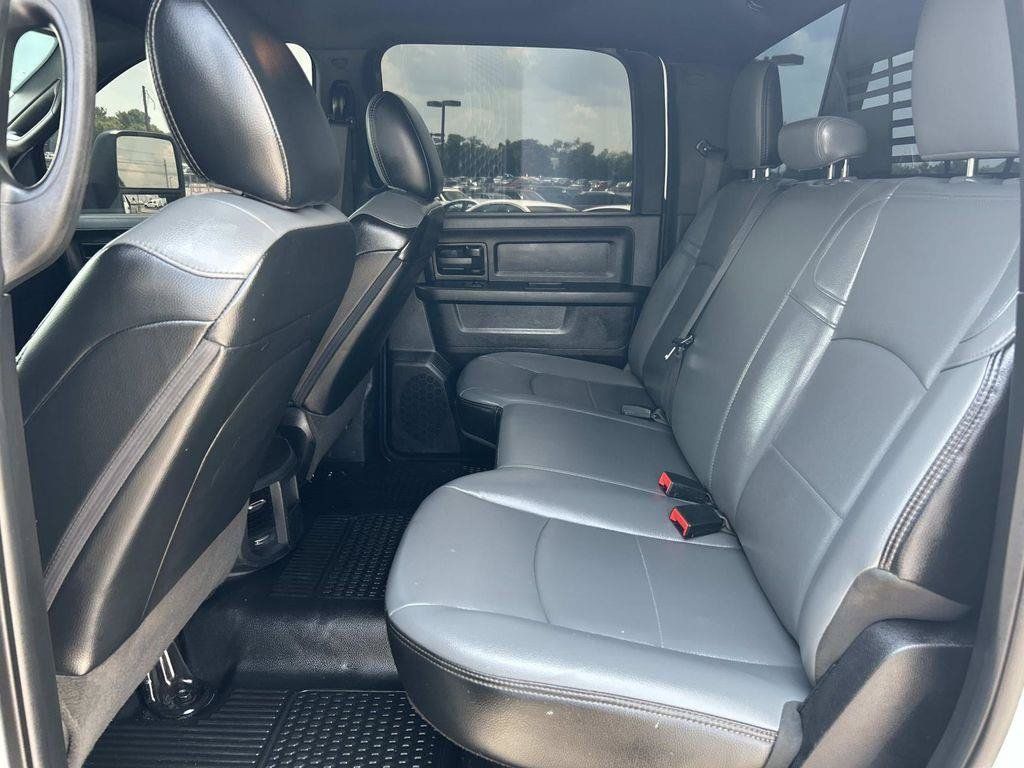 Used 2024 RAM 3500 Tradesman w/ Chrome Appearance Group AWD/4WD image 29
