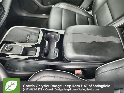 Used 2025 Buick Enclave Preferred FWD image 28