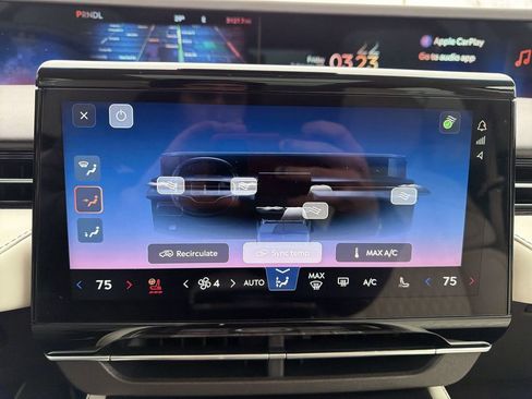 Used 2024 Lincoln Nautilus Black Label w/ Jet Appearance Package (87T) image 17