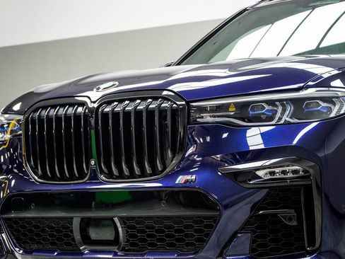 Used 2020 BMW X7 M50i w/ Dynamic Handling Package image 2