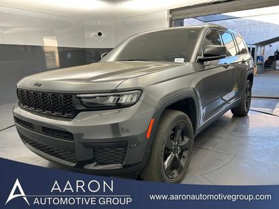 Used 2023 Jeep Grand Cherokee L Laredo