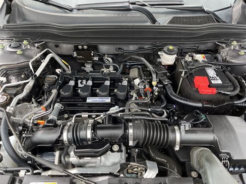 Certified 2018 Honda Accord LX image 11