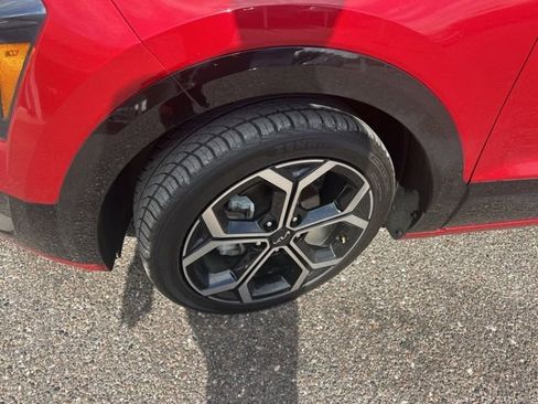 Used 2023 Kia Niro EX Touring image 8