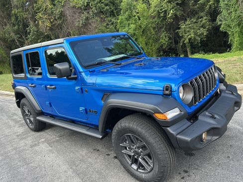 New 2025 Jeep Wrangler Sport S image 12