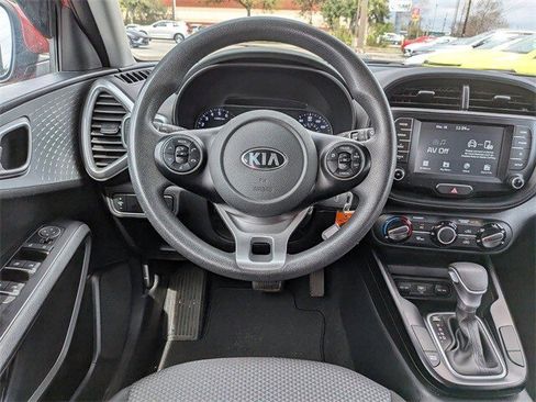 Used 2020 Kia Soul LX image 16
