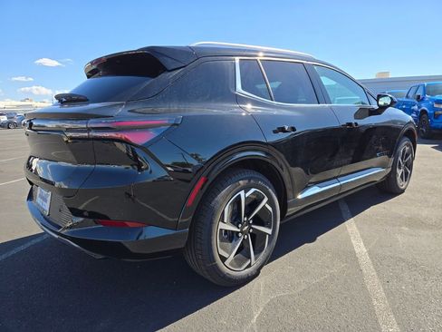 New 2025 Chevrolet Equinox EV LT w/ LPO, Blackout Package image 4