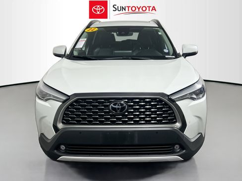 Used 2022 Toyota Corolla Cross XLE w/ Convenience Package AWD/4WD image 10