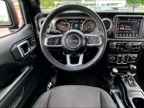 Used 2023 Jeep Gladiator Overland AWD/4WD image 8