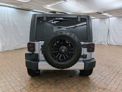 Used 2015 Jeep Wrangler Unlimited Sahara w/ Dual Top Group image 6