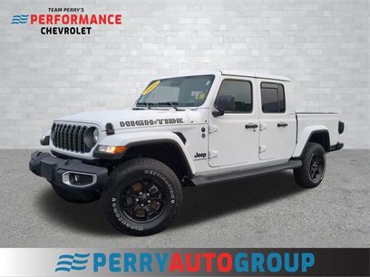 Used 2025 Jeep Gladiator Sport