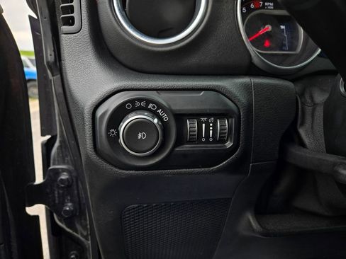 Used 2020 Jeep Wrangler Unlimited Rubicon w/ Quick Order Package 28Y Recon AWD/4WD image 17