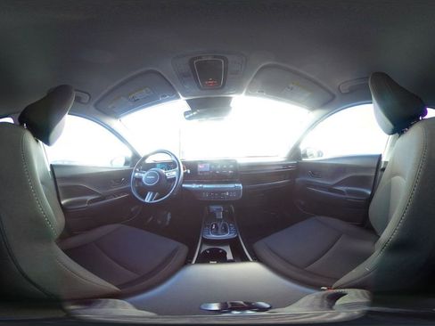 Used 2025 Hyundai Kona SEL image 38