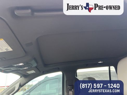 Used 2021 GMC Yukon SLT w/ SLT Luxury Plus Package AWD/4WD image 10