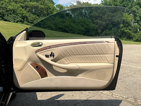 Used 2006 Mercedes-Benz CLK 500 Cabriolet image 21