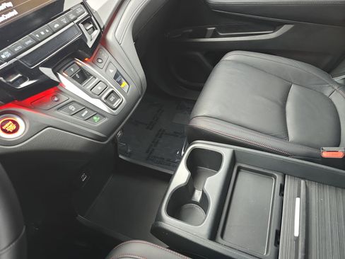 Certified 2024 Honda Odyssey Sport image 26