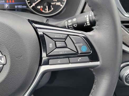 Used 2024 Nissan Altima 2.5 SV w/ SV Premium Package image 23