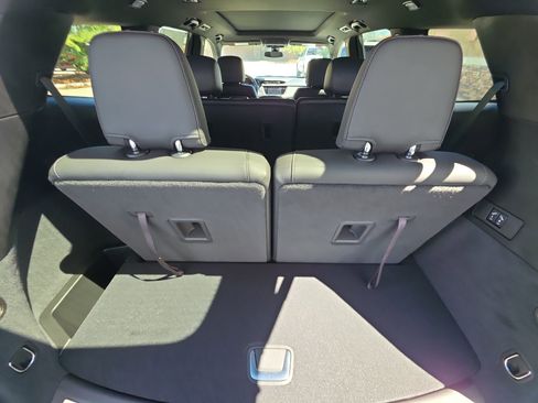 New 2025 Cadillac XT6 Luxury image 83