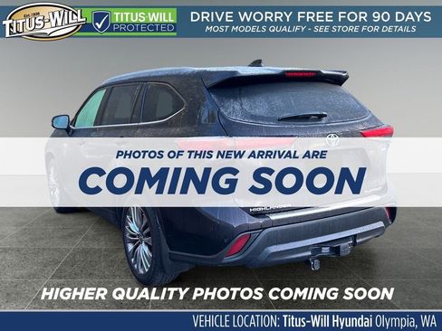 Used 2020 Toyota Highlander Platinum image 3