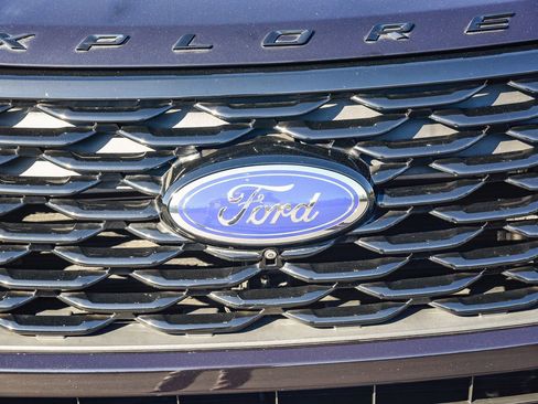 Used 2022 Ford Explorer ST-Line w/ Class IV Trailer Tow Package image 13