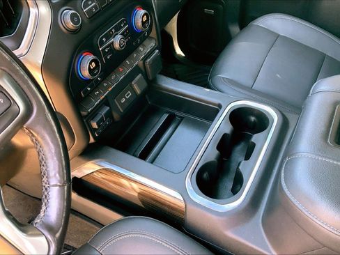 Used 2021 Chevrolet Silverado 1500 LT Trail Boss w/ LT Trail Boss Premium Package image 17