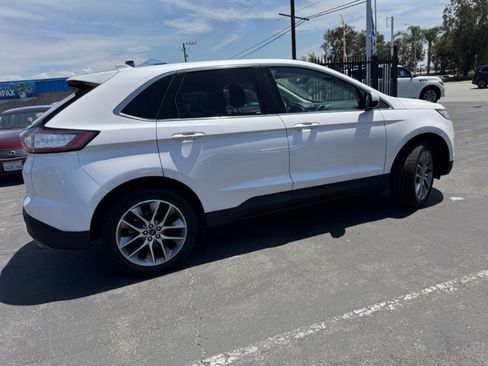 Used 2018 Ford Edge Titanium w/ Equipment Group 301A FWD image 11