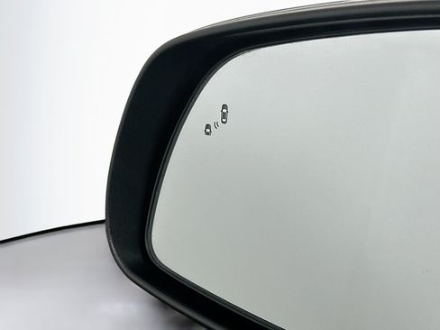 Used 2025 Hyundai Venue SEL FWD image 16