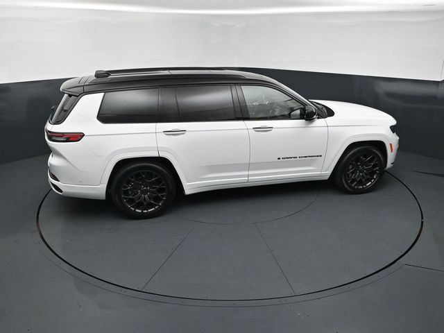 Used 2023 Jeep Grand Cherokee L Summit AWD/4WD image 18
