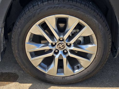 Used 2024 Toyota RAV4 Limited FWD image 8