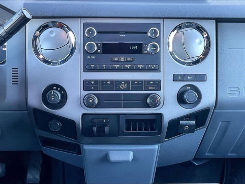 Used 2012 Ford F350 XLT w/ XLT Premium Pkg image 9