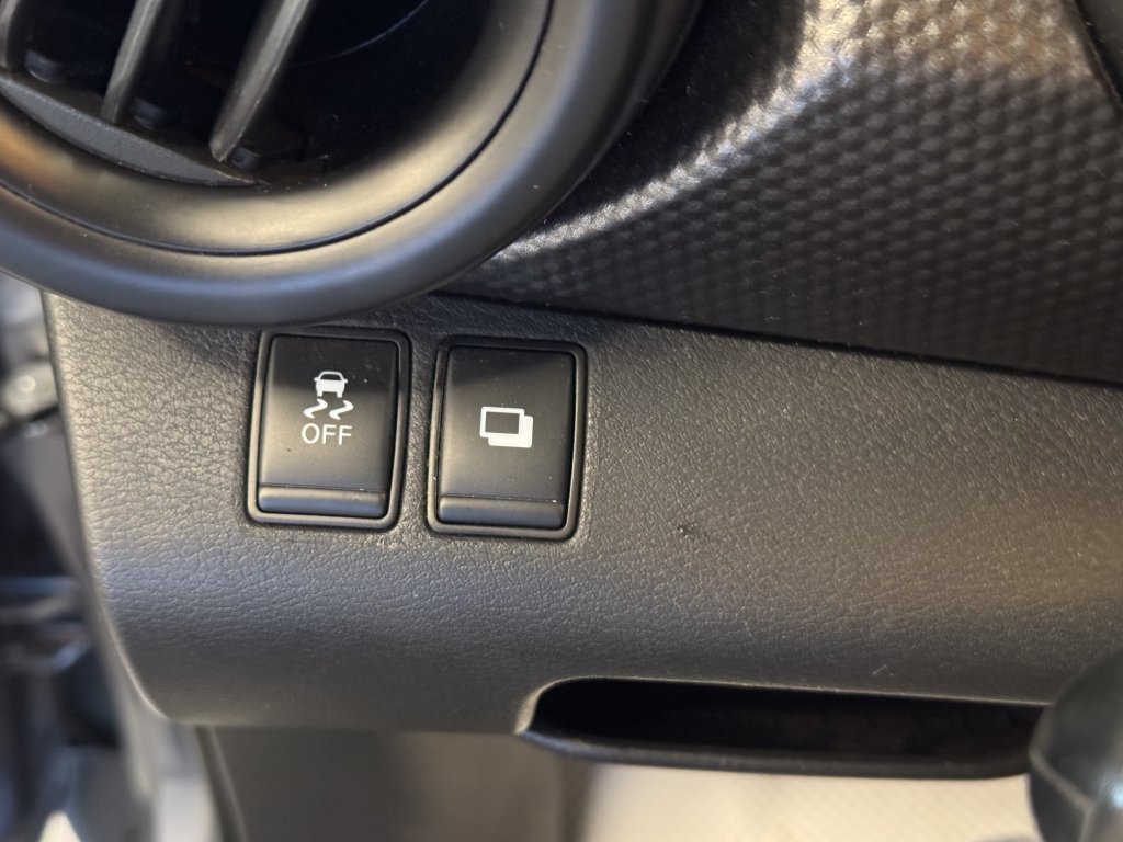 Used 2019 Nissan Kicks S w/ Exterior Package FWD image 17