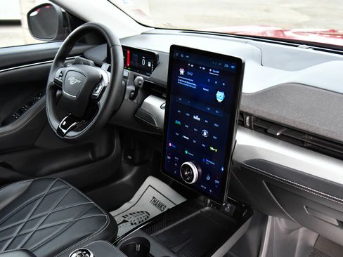 Used 2023 Ford Mustang Mach-E Select image 47