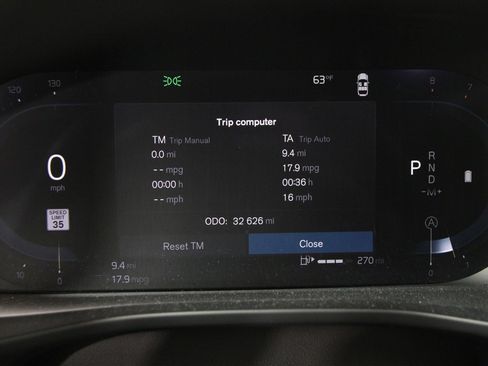 Used 2023 Volvo XC40 B5 Plus w/ Driver Assist Package image 8