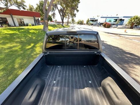 Used 2003 Ford F350 Lariat RWD image 6