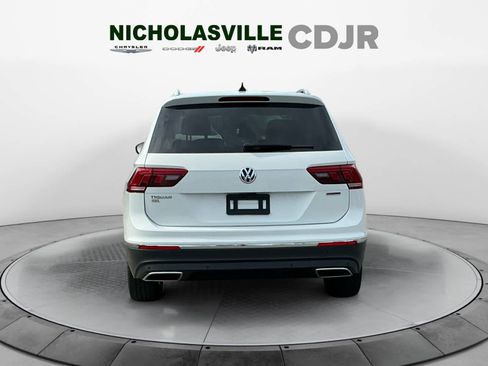 Used 2021 Volkswagen Tiguan SEL AWD/4WD image 4