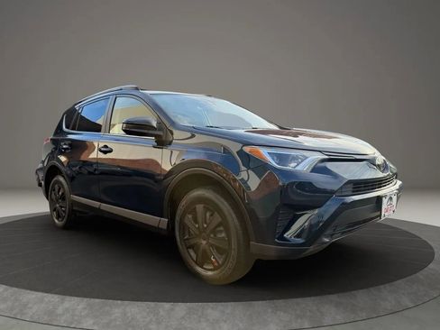 Used 2018 Toyota RAV4 LE w/ All Weather Liner Package image 7