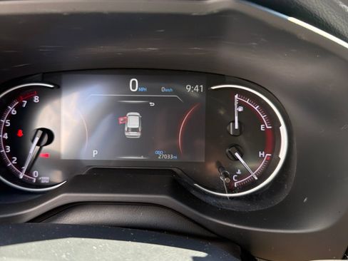 Used 2024 Toyota RAV4 LE FWD image 10