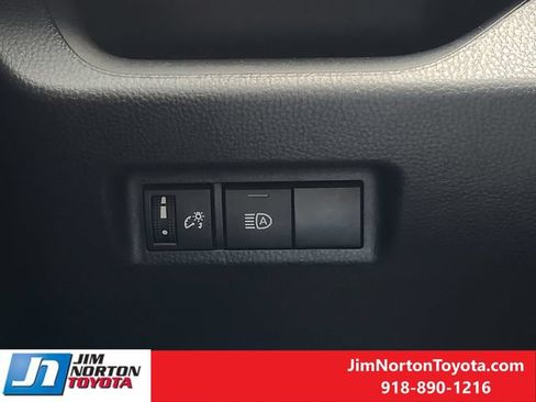 Used 2024 Toyota RAV4 XLE FWD image 22