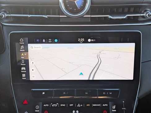 Used 2024 Maserati Grecale GT image 14