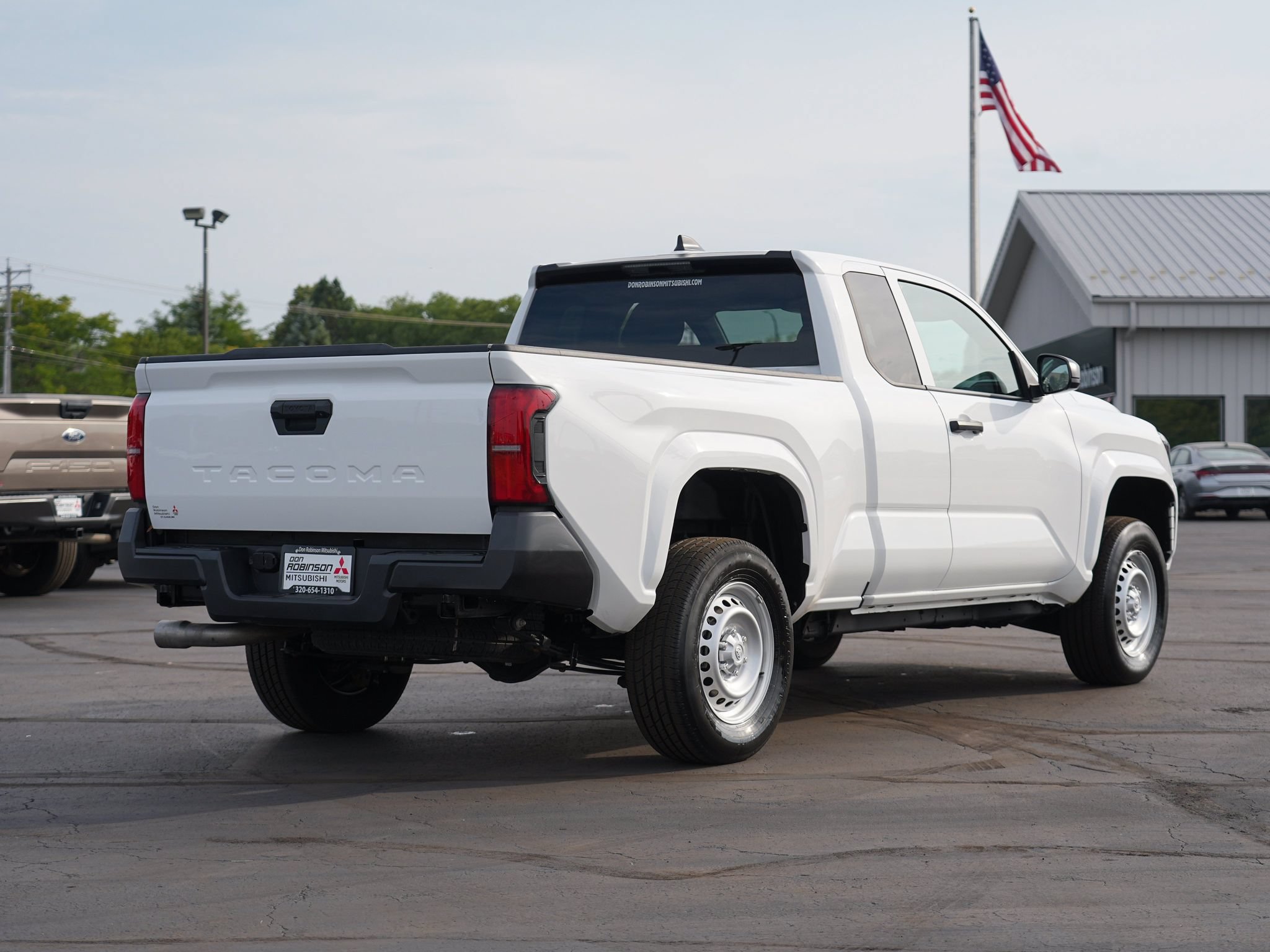 Used 2025 Toyota Tacoma SR RWD image 3