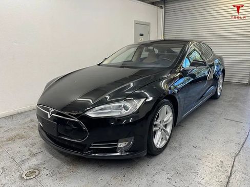 Used 2013 Tesla Model S RWD image 3