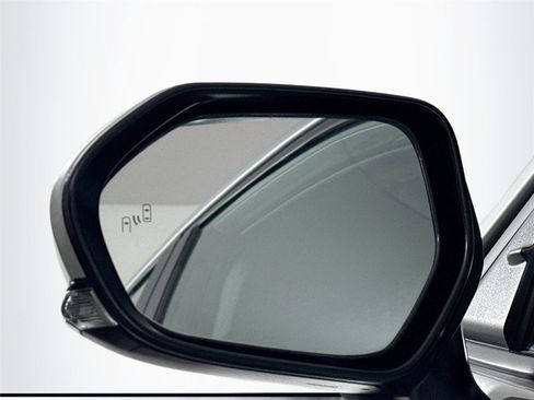 Certified 2025 Toyota Camry LE image 5