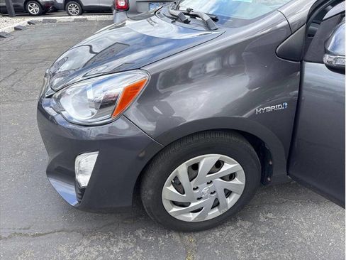 Used 2015 Toyota Prius C Two FWD image 27