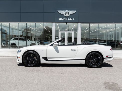 Certified 2022 Bentley Continental GT AWD/4WD image 5
