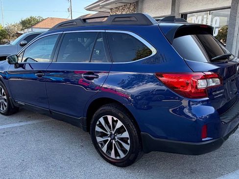 Used 2017 Subaru Outback 2.5i Limited AWD/4WD image 7