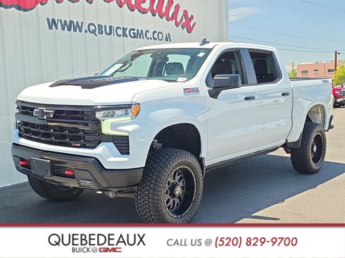 Used 2023 Chevrolet Silverado 1500 LT Trail Boss w/ Convenience Package II AWD/4WD image 3
