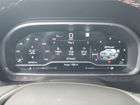 Used 2022 GMC Yukon AT4 AWD/4WD image 12
