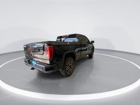 Used 2024 GMC Sierra 1500 AT4 w/ Technology Package AWD/4WD image 8