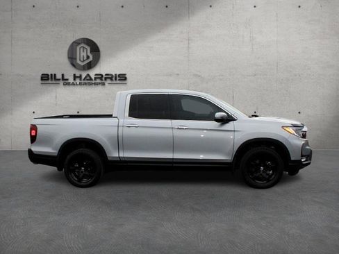 Used 2023 Honda Ridgeline RTL-E image 3