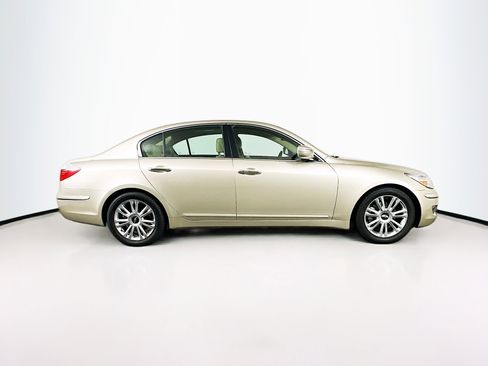 Used 2010 Hyundai Genesis 3.8 w/ Technology Pkg 4 RWD image 10